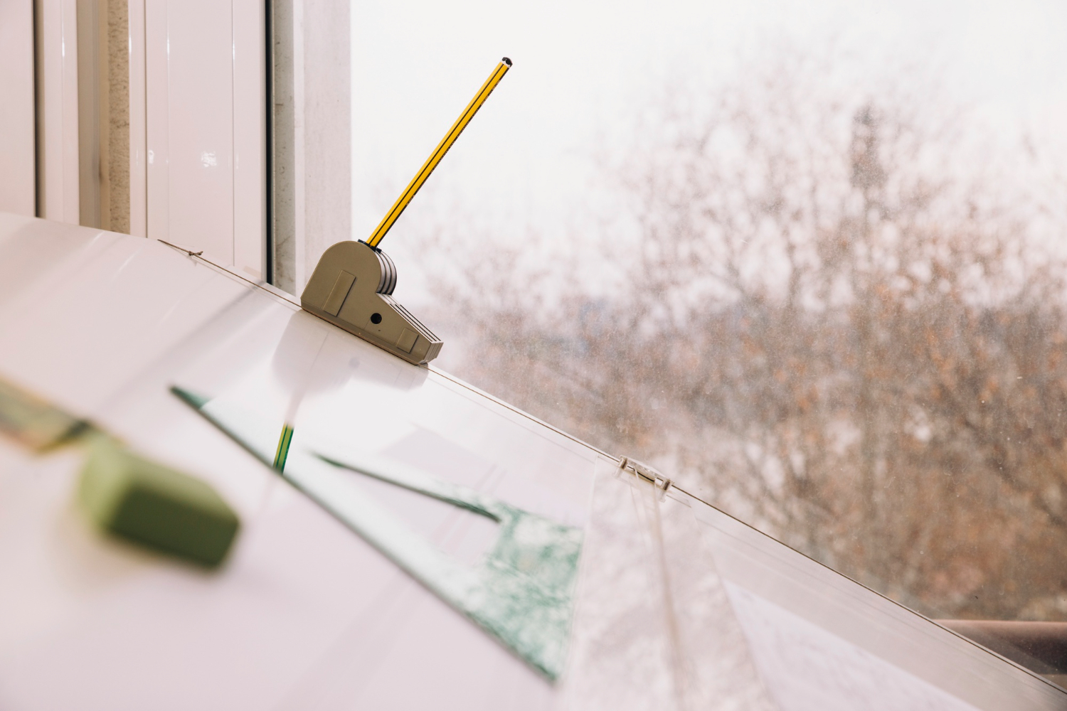 Kevad on üks parimaid aegu plastakende vahetamiseks Tallinnas. Pärast külma talve tulevad selgelt esile probleemid nagu tuuletõmbus, akende uduseks minek ja soo